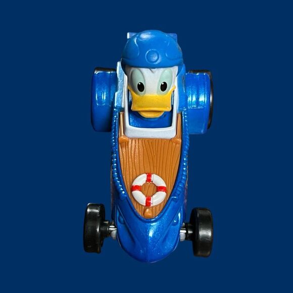 Mickey Mouse Die Cast Vehicles - Donald’s Cabin Roadster Car B10 - Picture 5 of 5